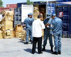 حجز أجهزة اتصالات عسكرية محظورة بمينائي عنابة ووهران الجمارك راسلت سلطة الضبط ووزارة الدفاع