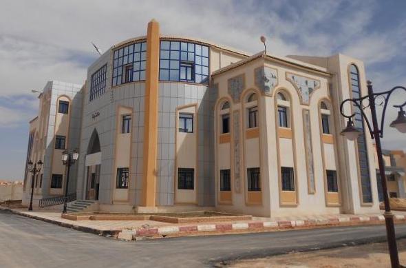 تزويد فضاءات المطالعة بولاية الجلفة ب 000 70 عنوان جديد ... ونحو استلام وانجاز مكتبات بلدية جديدة
