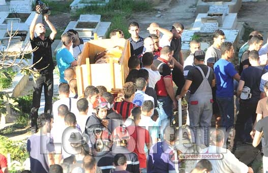 Emotion et consternation en marge de l'inhumation des deux supporters décédés