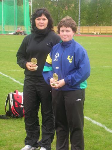 LES DEUX AMINA SE SE PREPARENT POUR LES CM JUNIORS