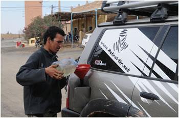 Le Maroc en ébullition LA HAUSSE DES PRIX DE L'ESSENCE «CHAUFFE» LE ROYAUME