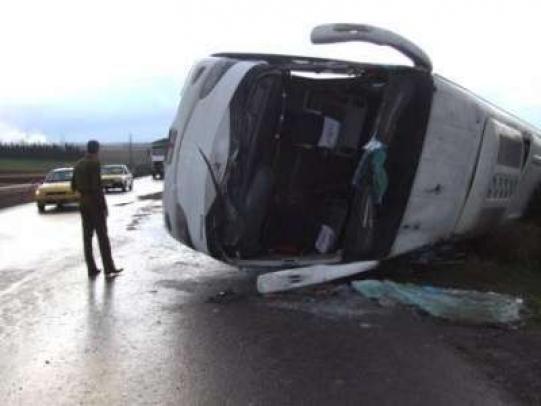 قتيل و36 جريحا في انقلاب حافلة بورقلة