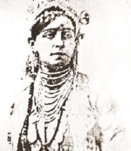 من هي فاطمة نسومر؟