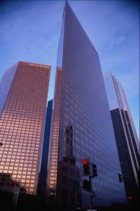 الأبنية الشاهقة