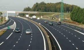 En visite de travail dans la région, Ghoul inaugure les tronçons de l’autoroute Tlemcen - Sidi Bel Abbès