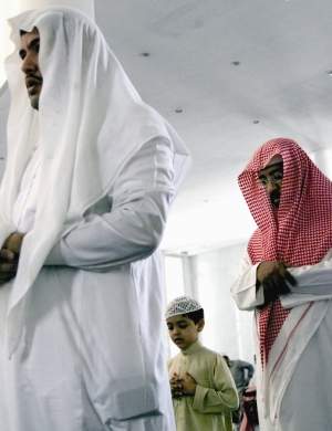 الصلاة تفيد الأم الحامل