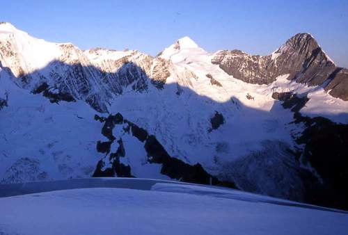 وهي تمر مر السحاب