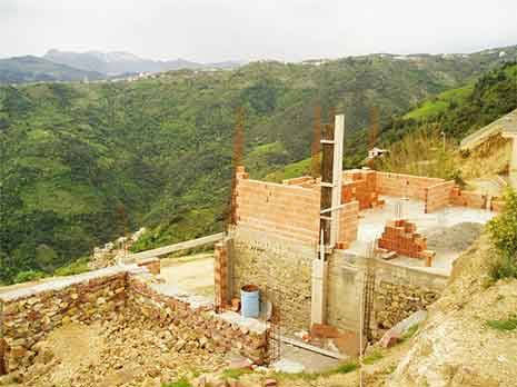 Le programme d'habitat rural à la traîne