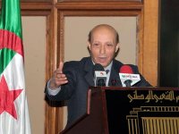 « Vous avez un rôle important à jouer » Ould Khelifa reçoit une délégation de la communauté algérienne à l'étranger