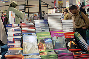 Le Salon du livre d'Alger perturbé par la controverse autour du football