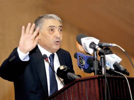 Le retour de Benflis ' Première sortie publique depuis 2004