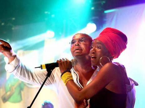 Avec samba, c'est «show» Festival culturel international du diwan, à Alger