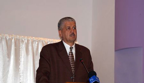 سلال يشرع في زيارة عمل وتفقد لولاية تبسة