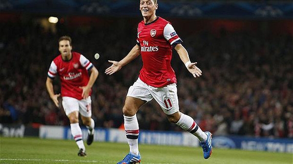 من هو أفضل لاعب في الدوري الإنكليزي حتى الآن؟