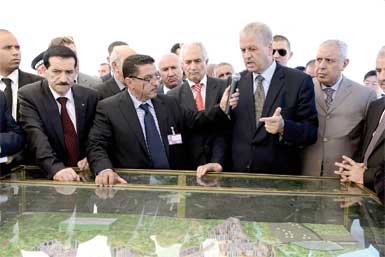 سلال يعلن عن برنامج تكميلي ب40,56 مليار دينار لدعم التنمية بتبسة ويؤكد: الاستقرار الذي نعيشه فرصة كبيرة للتطور