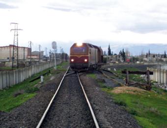 في انتظار انجاز الجسر المنشود بين حي العالية ووسط بسكرةسائقو العربات يتذمرون