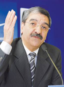 Saïd Sadi accable le pouvoirDe retour sur la scène politique