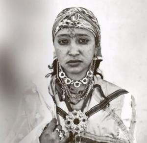 الحنة بدل الوشم