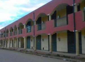 توزيع 660 محل منذ بداية السنة الجارية بغليزان للقضاء على التجارة الموازية الأسواق الفوضوية