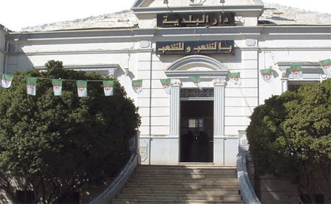 6 ألاف دينار دون عمل لزوجة منتخب محلي بمستغانم