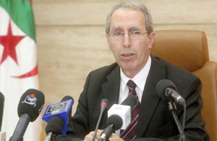 Travaux publics : Chiali insiste, à Jijel, sur le respect des délais de réalisation des projets