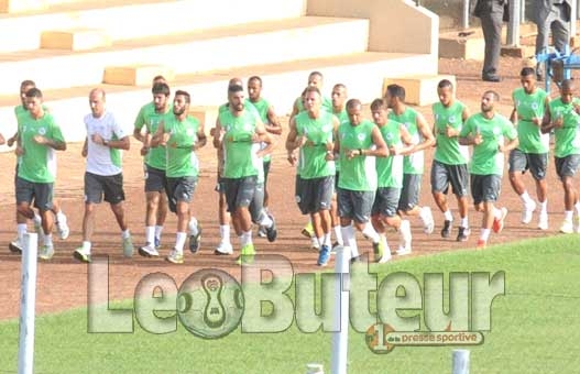 Burkina Faso - Algérie J-1 : Les joueurs sommés de faire la queue à l'hôtel et de passer leurs objets personnels au scanner