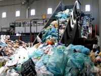 Plusieurs cités à travers le pays dotées de bennes pour le tri et la collecte d'ordures à partir de 2014 (ministre)