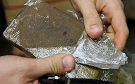 حجز 6 كلغ كيف داخل مسكن فوضوي بوهران