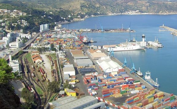 الدرك الوطني يفتح تحقيقا في قضايا فساد بميناء سكيكدة