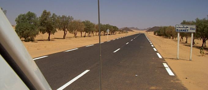 Transsaharienne : Lancement des travaux, en 2014, du tronçon reliant Asamaka à Arlit au Niger (223 km)