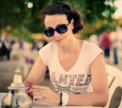 Lila Borsali en mode hawzi à AlgerCulture : les autres articles