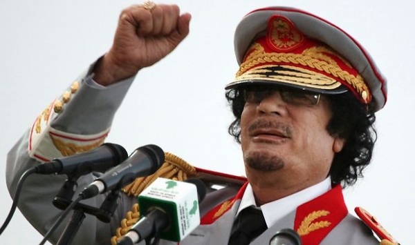 القذافي في عنابة!!