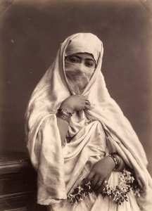 Costume traditionnel algérien : A la quête d’un folklore ...