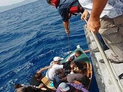 توقيف 16 حراقا بعرض البحر بمستغانم