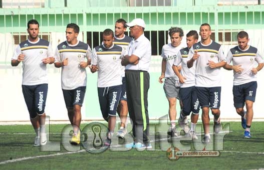 MOB : Les Crabes s'imposent devant le RCA et attendent la confirmation