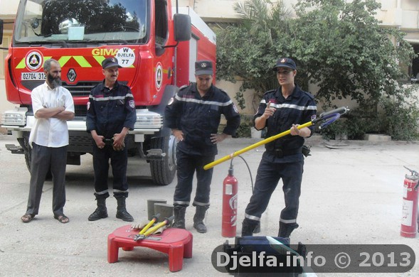 مديرية التوزيع للكهرباء والغاز بالجلفة تجري مناورات وتقدم شروحات لعمالها حول عمليات الإطفاءتعزيزاً لدور التحسيس والتوعية للوقاية من المخاطر