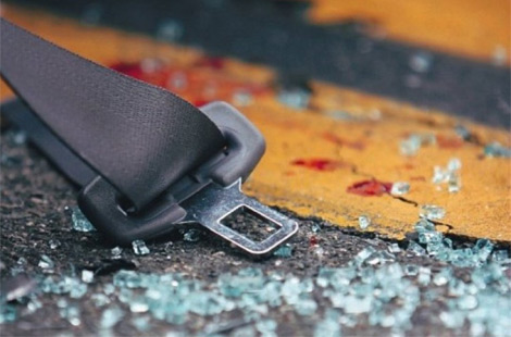 انحراف سيارة يودي بحياة عائلة بالجلفة