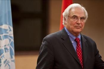 Christopher Ross pose les jalons du référendumL'ENVOYE SPECIAL DE L'ONU POURSUIT SA TOURNEE AU SAHARA OCCIDENTAL