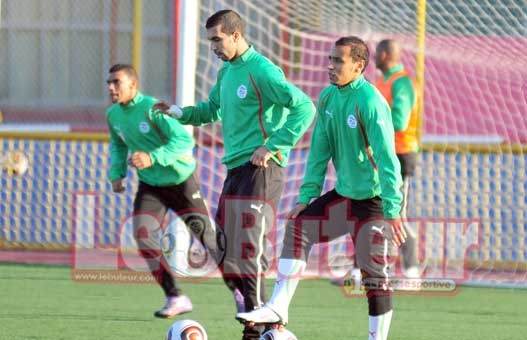 Benchikha a rendu publique la liste des joueurs convoqués en EN A’ : Rial et Maiza écartés