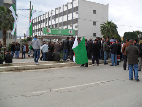 بجاية تتذكر فقيدها مصطفى رمطاني في اليوم الوطني للصحافة