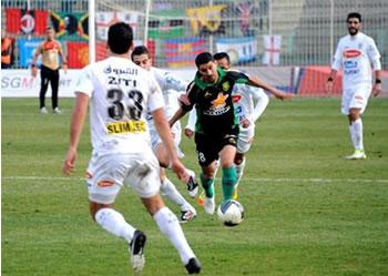 Le fauteuil de leader en jeuLIGUE 1: ES SETIF - CS CONSTANTINE