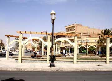 سكان حي طريق بسكرة يغلقون الطريق الوطني