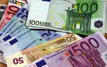 L'insupportable fardeau de l'AlgérieDINAR DEVALUE, POUVOIR D'ACHAT DEGRADE ET SALAIRES AUGMENTES