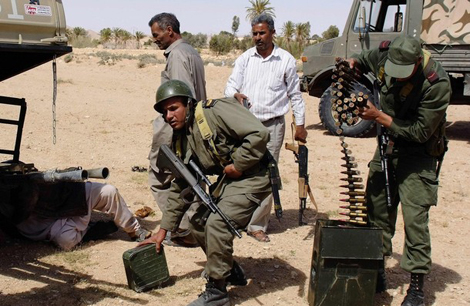 الجيش التونسي يشن عملية واسعة ضد إرهابيين في سيدي بوزيد