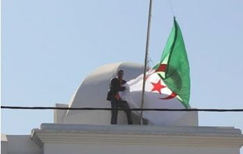 Le dérapage de trop de RabatLE DRAPEAU ALGERIEN DU CONSULAT À CASABLANCA ARRACHE LE 1ER NOVEMBRE
