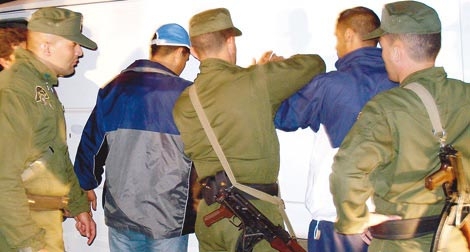 كانت مختصة في السطو على المنازل : توقيف عصابة خطيرة بالأغواط