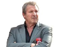 بعض الركائز سيسرحون في الميركاتو.. حداد يحاول إقناع كوربيس بالبقاء في اتحاد العاصمة