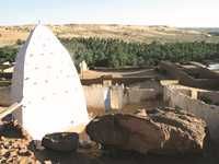 Le bivouac interdit à TimimounLe tourisme se meurt au Sahara