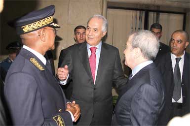 بلعيز يفضح سوء تسيير العاصمة في مجال الأمن والنظافةخدمة المواطن حق دستوري وليست صدقة