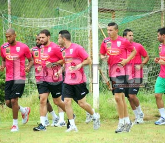 MCA : Le Mouloudia reste à trois points du leader